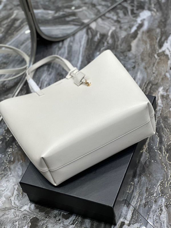 Amelia - YSL Bag - 3951
