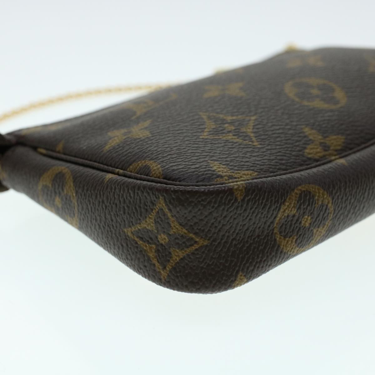 LOUIS VUITTON Vivienne Mini Pochette Accessoires Pouch M69752 LV Auth 41047A