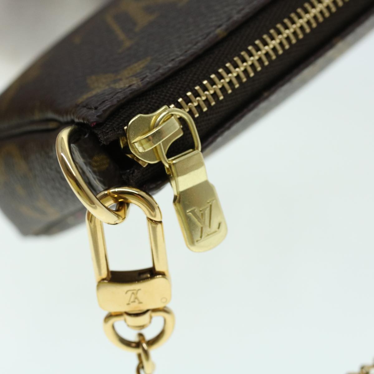 LOUIS VUITTON Vivienne Mini Pochette Accessoires Pouch M69752 LV Auth 41047A