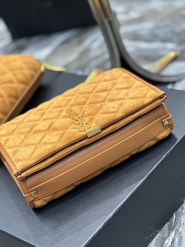 Amelia - YSL Bag - 2468