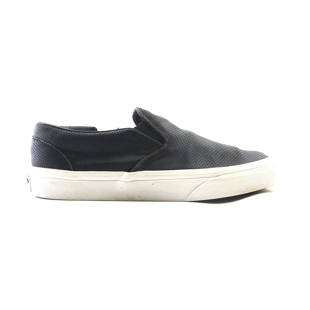 VANS  PERF LEATHER