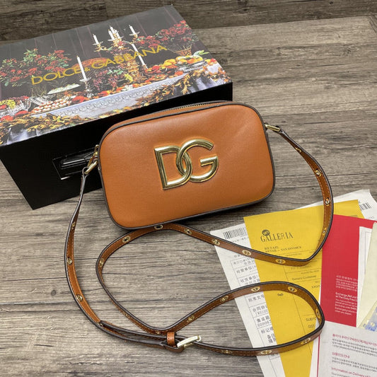 DG Crossbody 3.5 Bag Brown For Women 7.5in/19AmeliaDG 