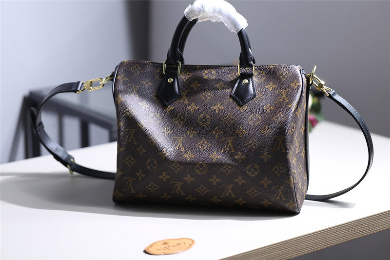 Fan Fashion Lu-Vi bags - 8190
