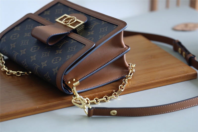 Fan Fashion Lu-Vi bags - 8141