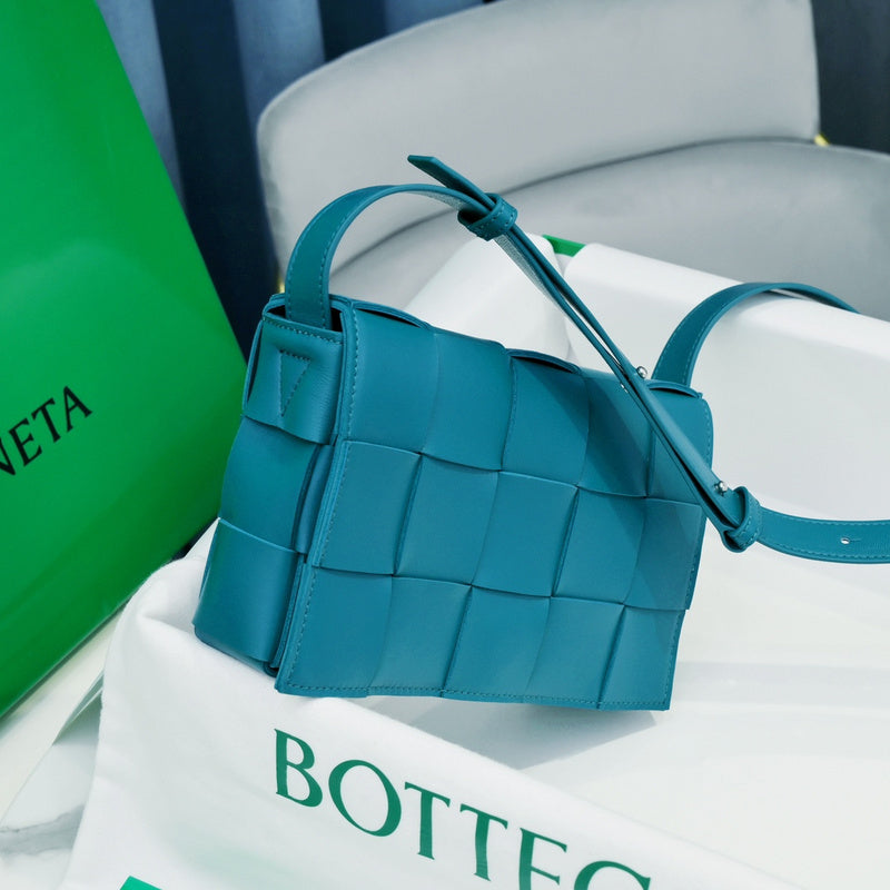 B-VENETA STYLISH HANBAGS FOR WOMEN - - 106