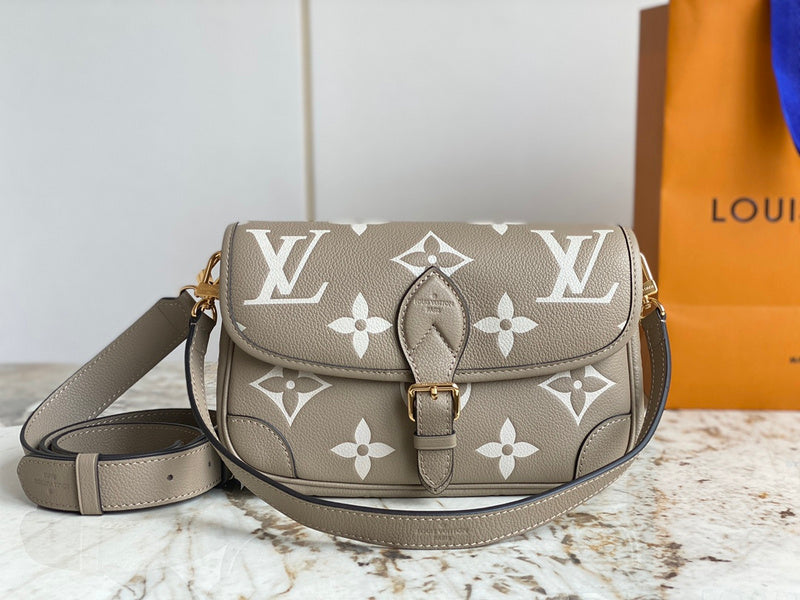 Amelia's Bag Gallery - LOV Bags - 930