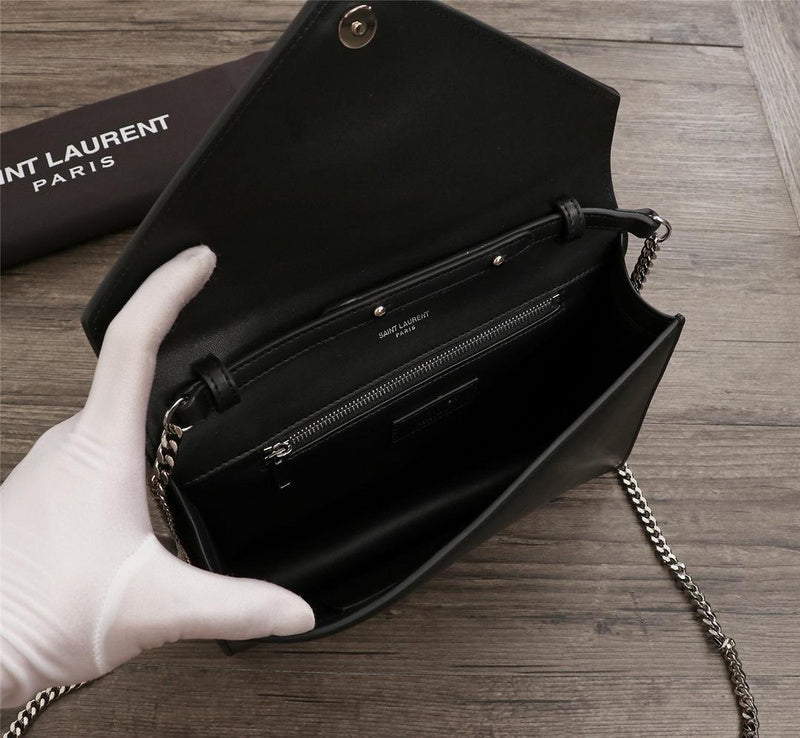 Amelia - YSL Bag - 2863