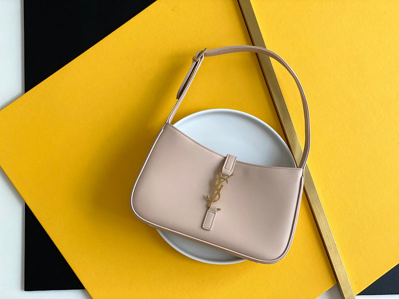 Amelia - YSL Bag - 4125