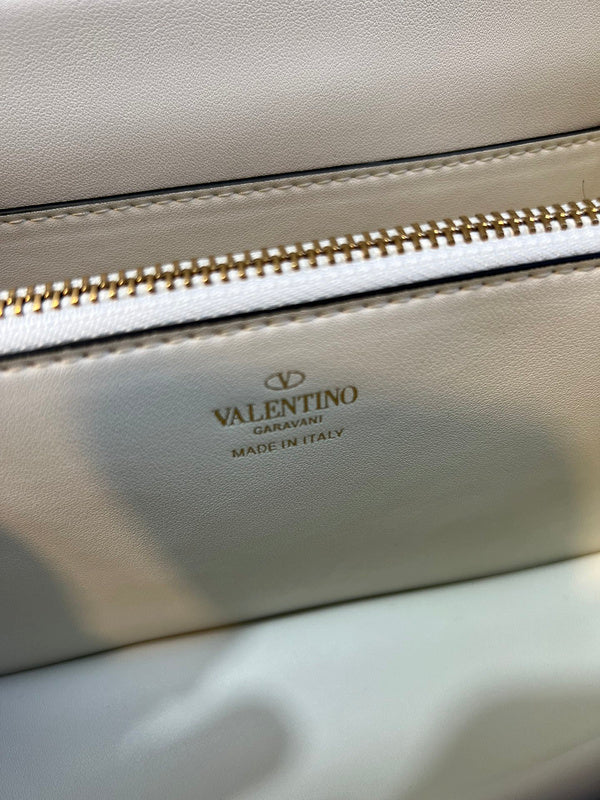 VAL LUXURY BAGS - FOR FASHION LOVERS  AFFORDABLE LUXURY BAGS- 1544