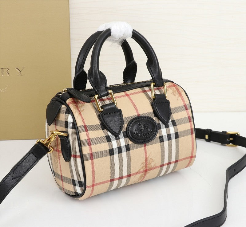 Burberry Bags - Bagsattire   163