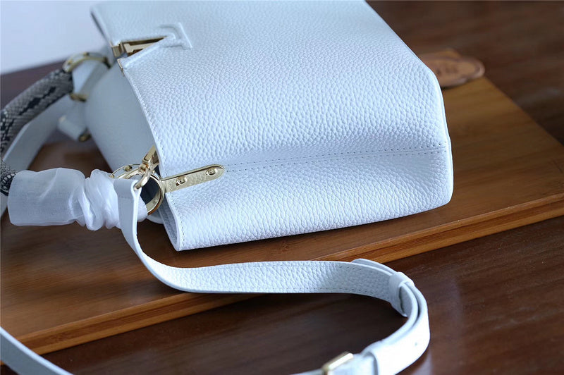 Fan Fashion Lu-Vi bags - 8372