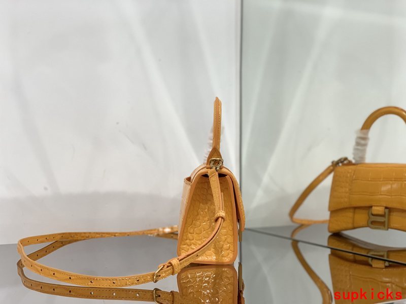 Amelia- BG Hourglass Bags - 136