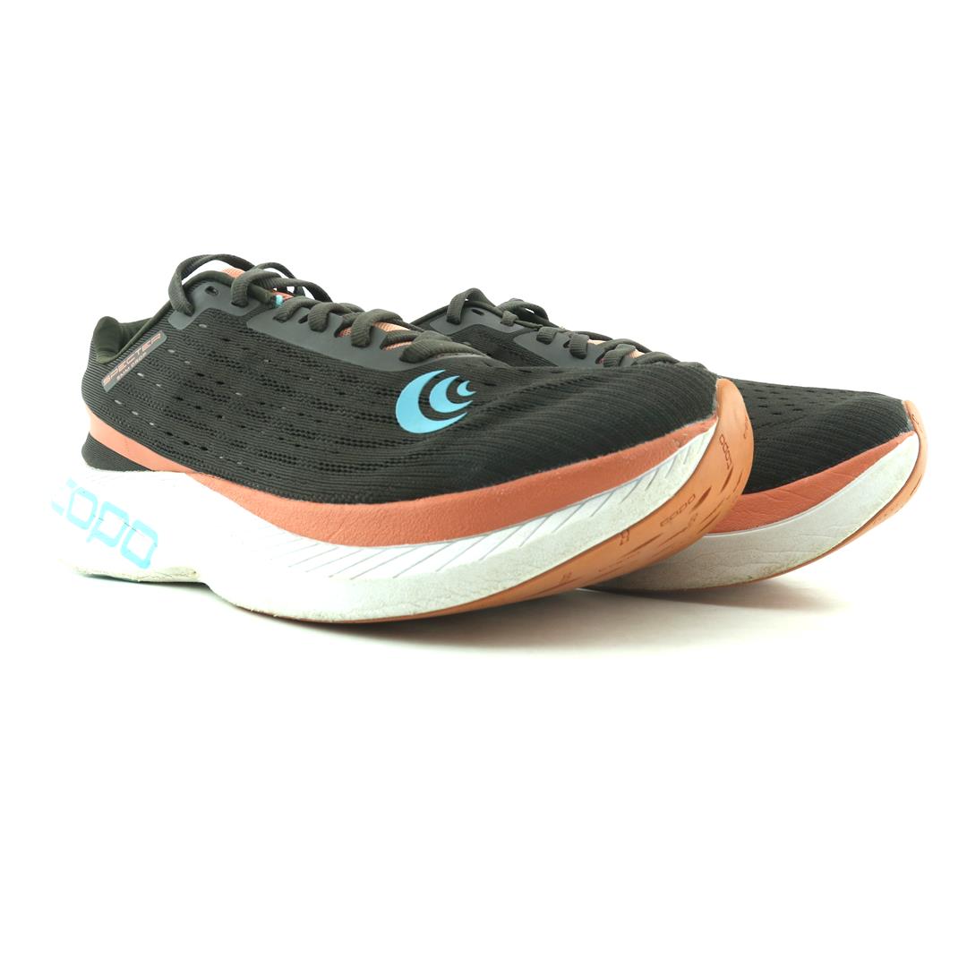 TOPO ATHLETIC SPECTER