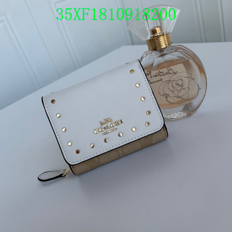 Amelia - CAH Wallet - 079