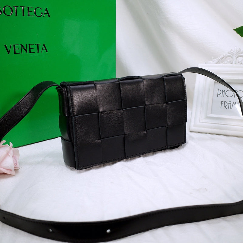 B-VENETA STYLISH HANBAGS FOR WOMEN - - 132