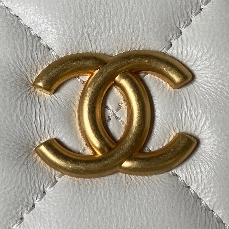 Wellow Bags - Chanel - Bags  - 245