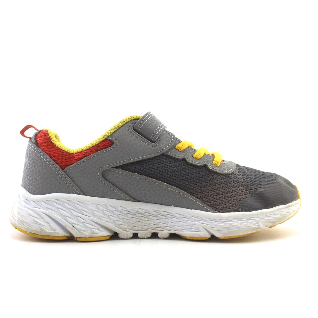 SAUCONY .
