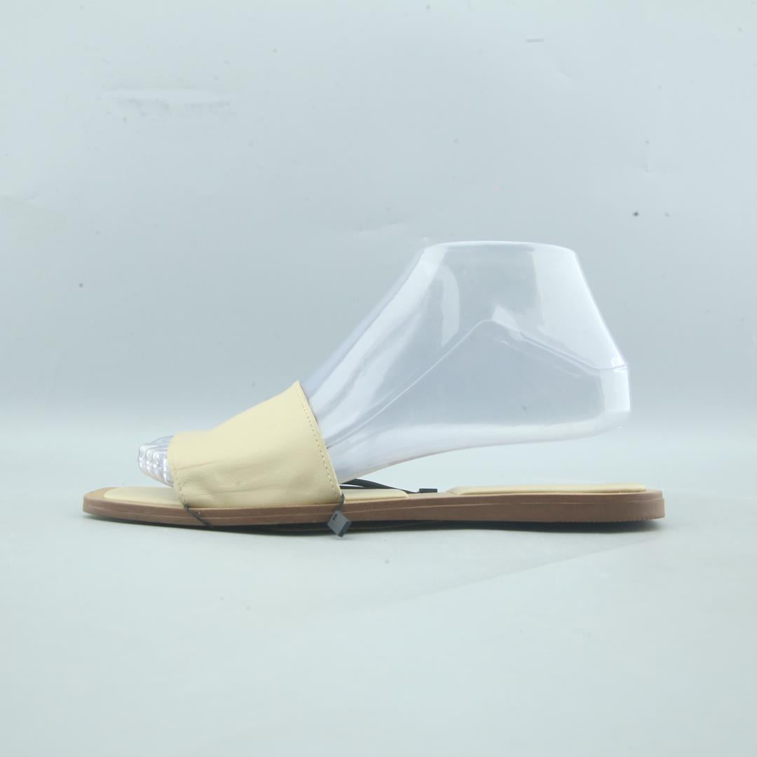 ZARA. .