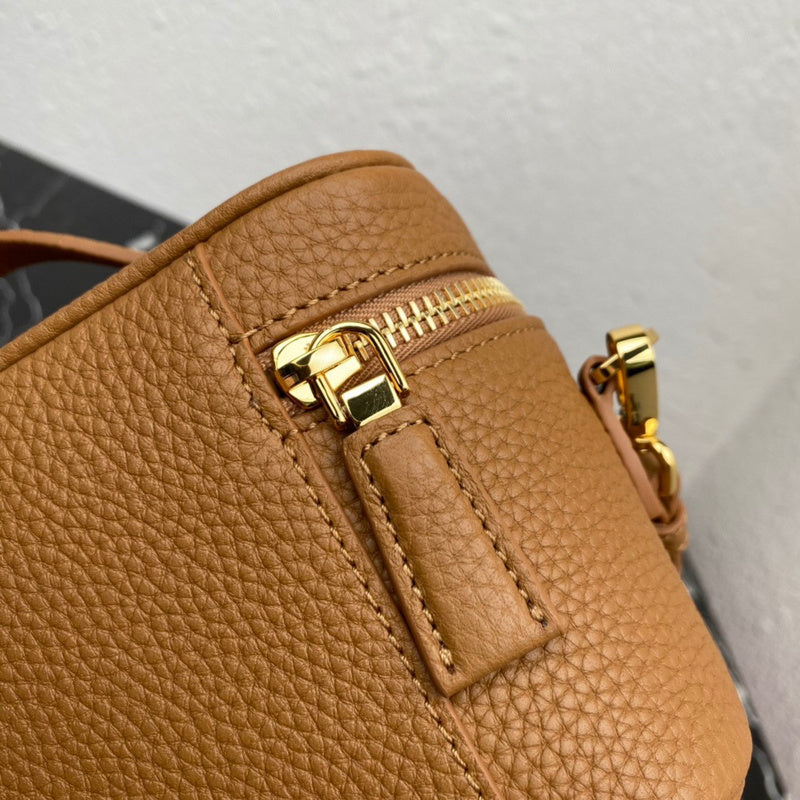 Amelia- PRDA  LUXURY BAGS - 810