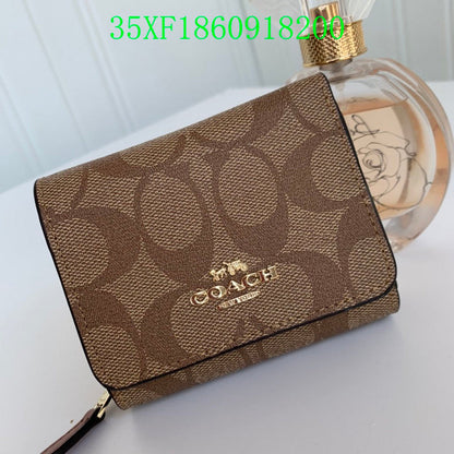 Amelia - CAH Wallet - 074