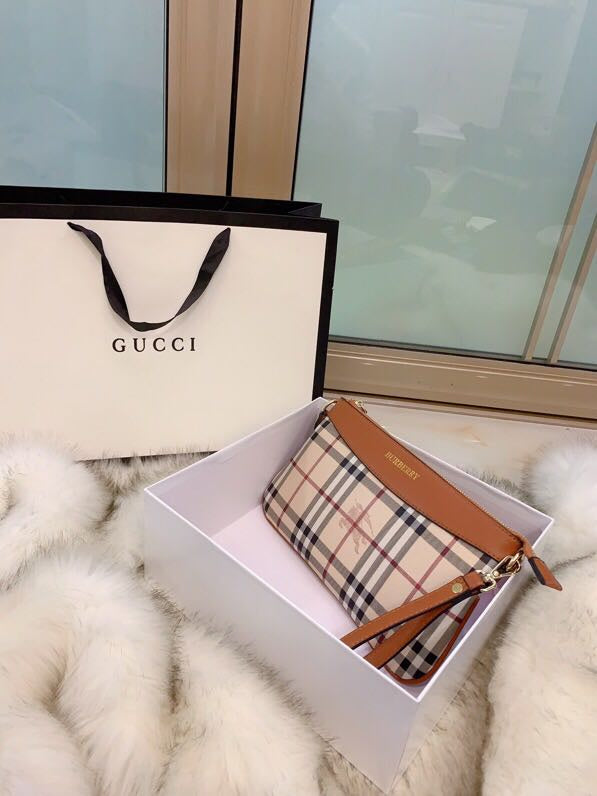 Burberry Bags - Bagsattire   218
