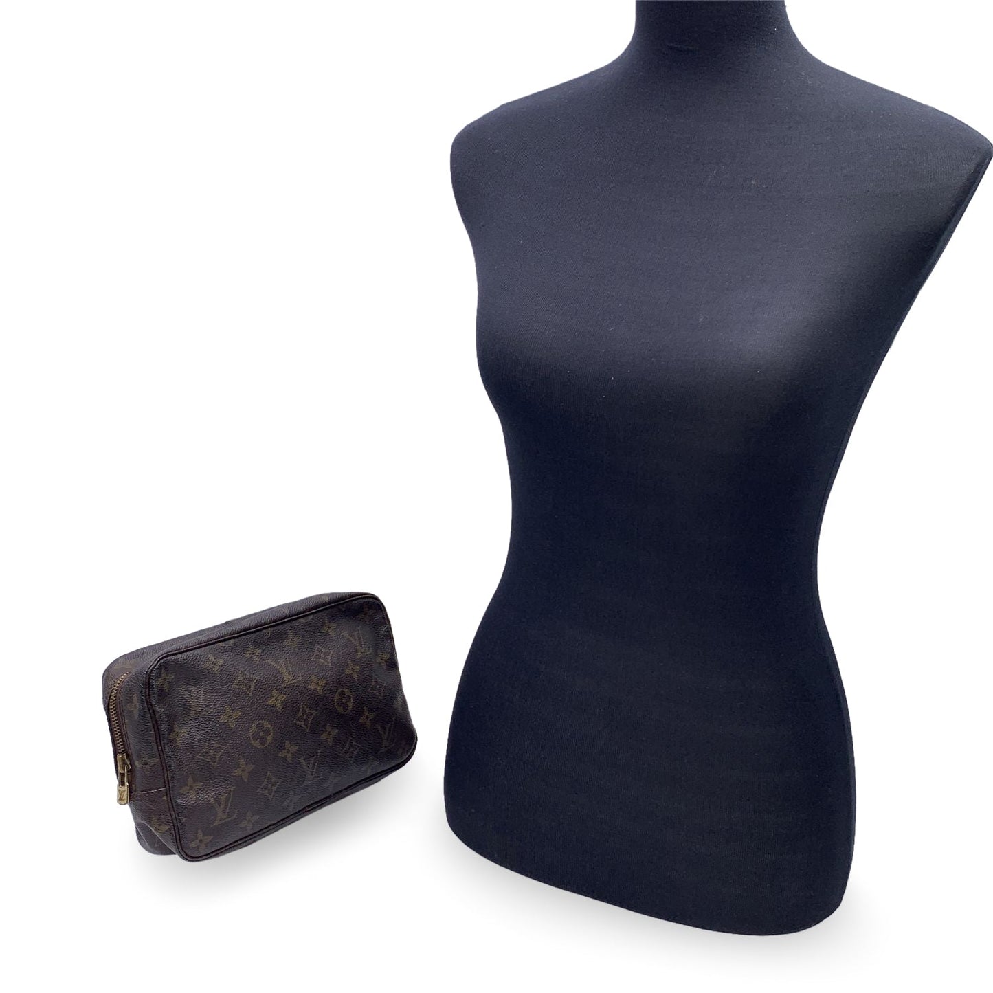 LOUIS VUITTON   Monogram Toiletry Trousse 23 Cosmetic Bag