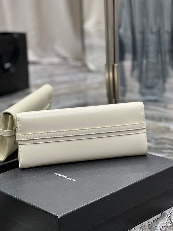Amelia - YSL Bag - 3789