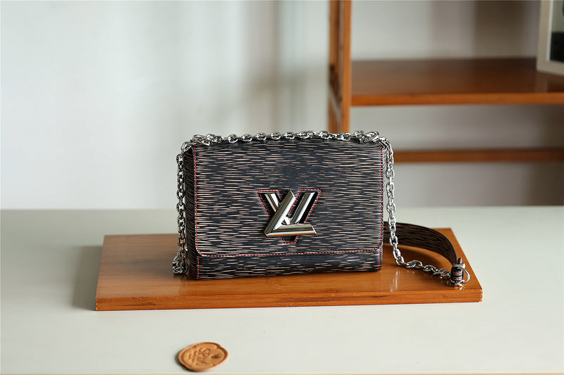 Fan Fashion Lu-Vi bags - 8498