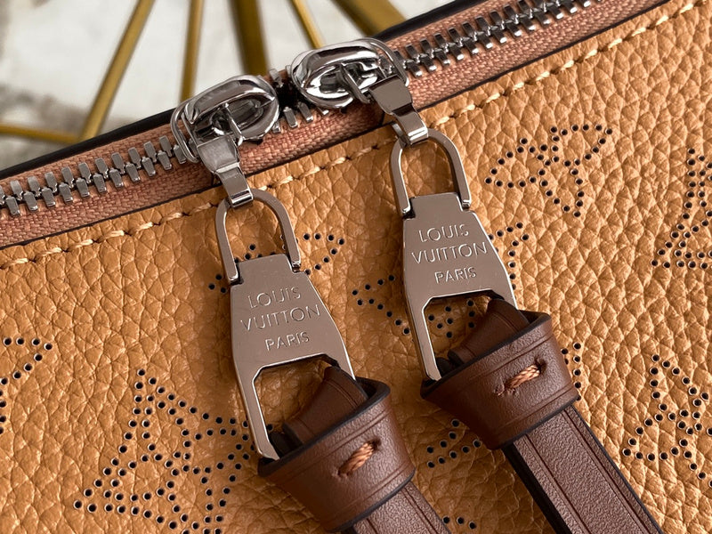 Fan Fashion Lu-Vi bags - 17278