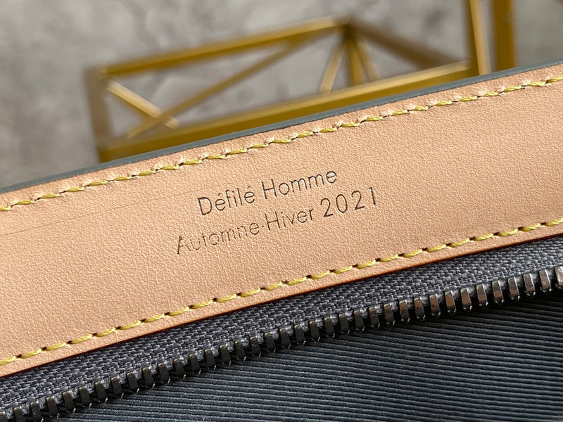 Fan Fashion Lu-Vi bags - 17276