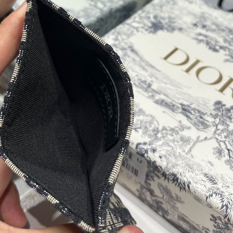 Amelia - DOR Wallets - 043