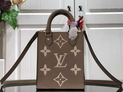 Fan Fashion Lu-Vi bags - 17617