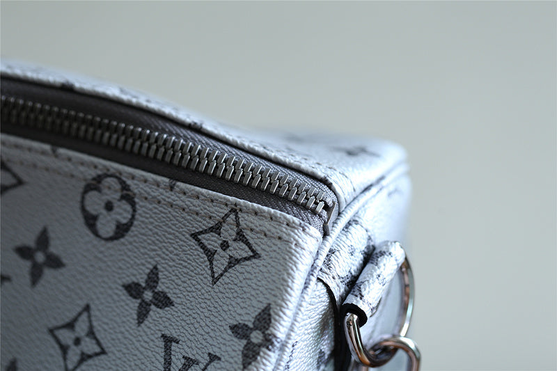 Fan Fashion Lu-Vi bags - 9465