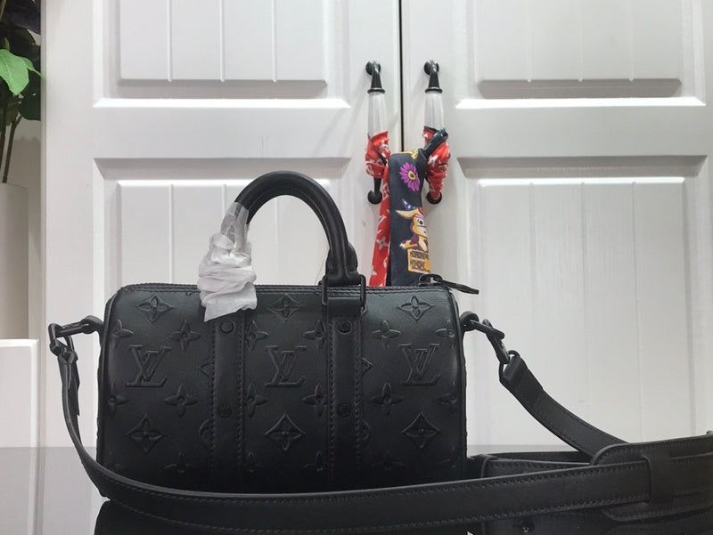 Fan Fashion Lu-Vi bags - 17418