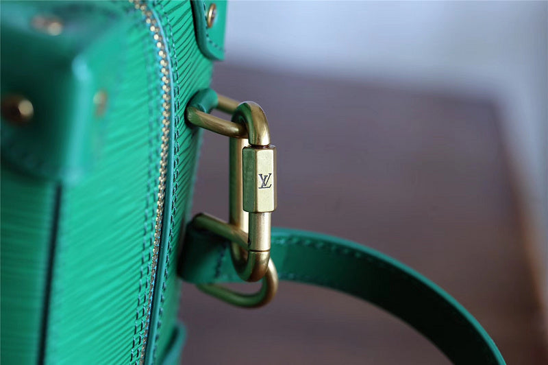 Fan Fashion Lu-Vi bags - 10431