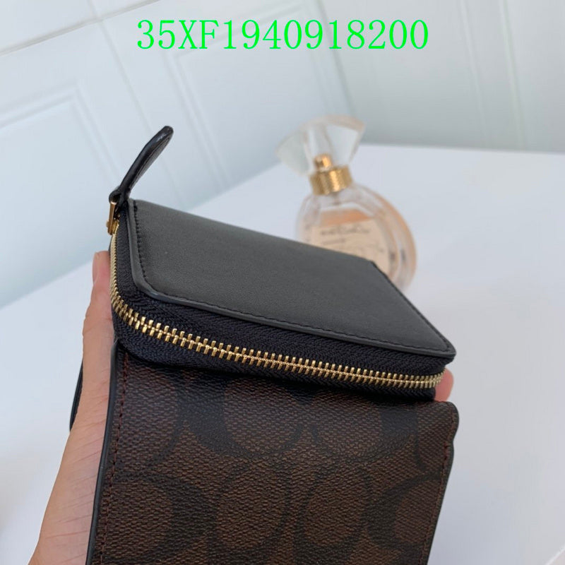 Amelia - CAH Wallet - 062
