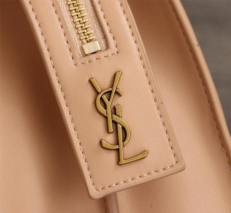Amelia - YSL Bag - 2939