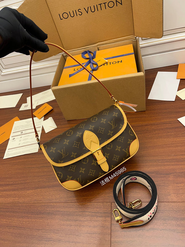 Amelia's Bag Gallery - LOV Bags - 1014