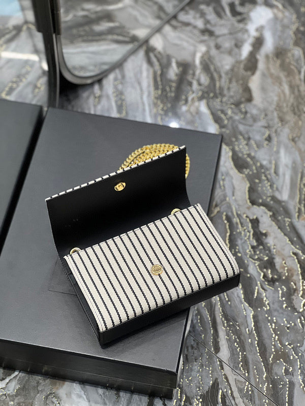 Amelia - YSL Bag - 4215