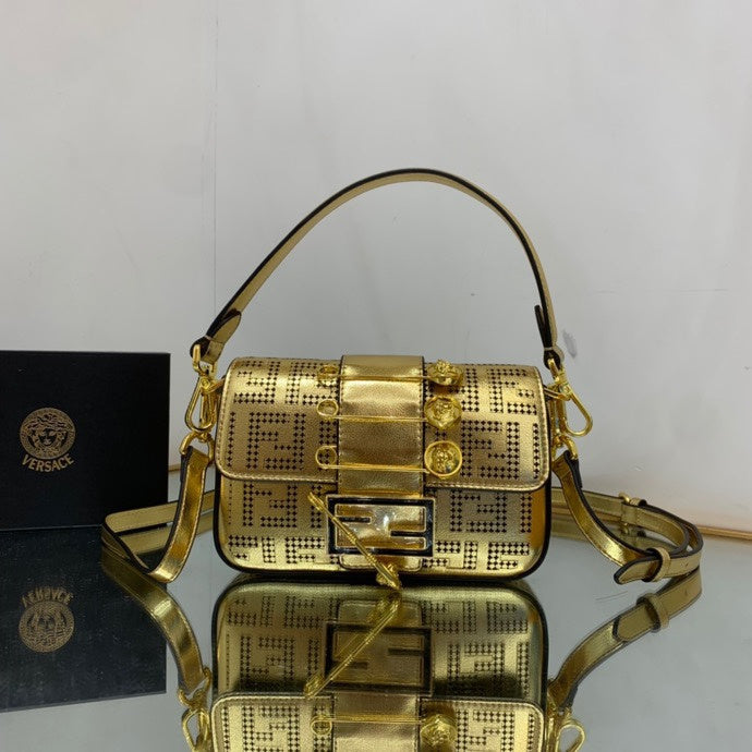 Amelia's Bag Gallery - VAR Bags - 235