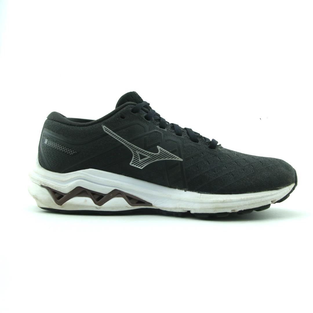 MIZUNO WAVE INSPIRE 18