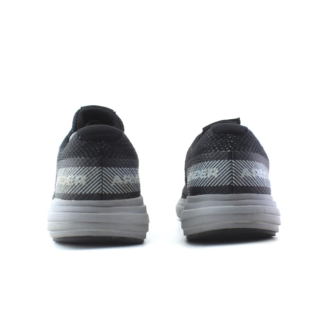 UNDER ARMOUR  SURGE