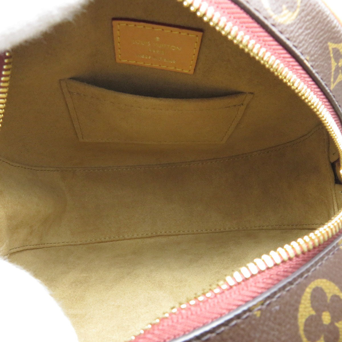 Louis Vuitton Boite Chapeau Supple MM Monogram Canvas Shoulder Bag