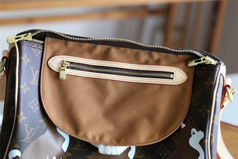 Fan Fashion Lu-Vi bags - 8185