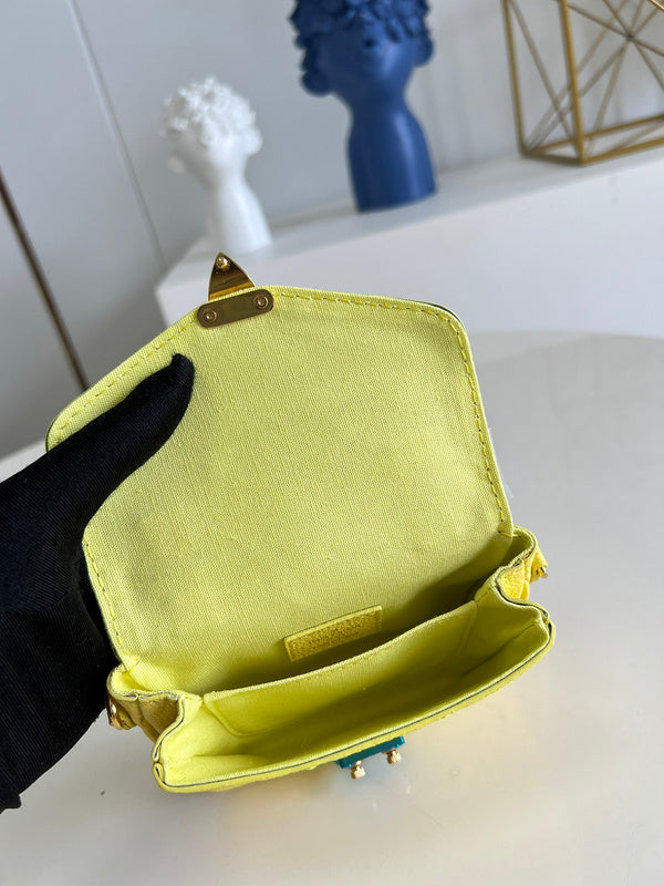 Fan Fashion Lu-Vi Bags - 16821