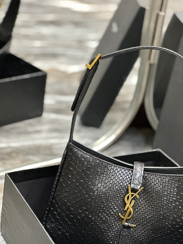 Amelia - YSL Bag - 2493