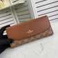 Amelia - CAH Wallet - 046