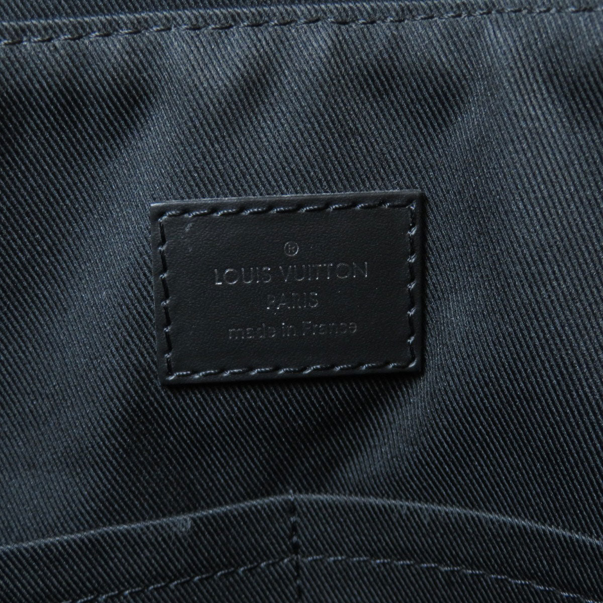 Louis Vuitton District MM NM Damier Graphite Shoulder Bag