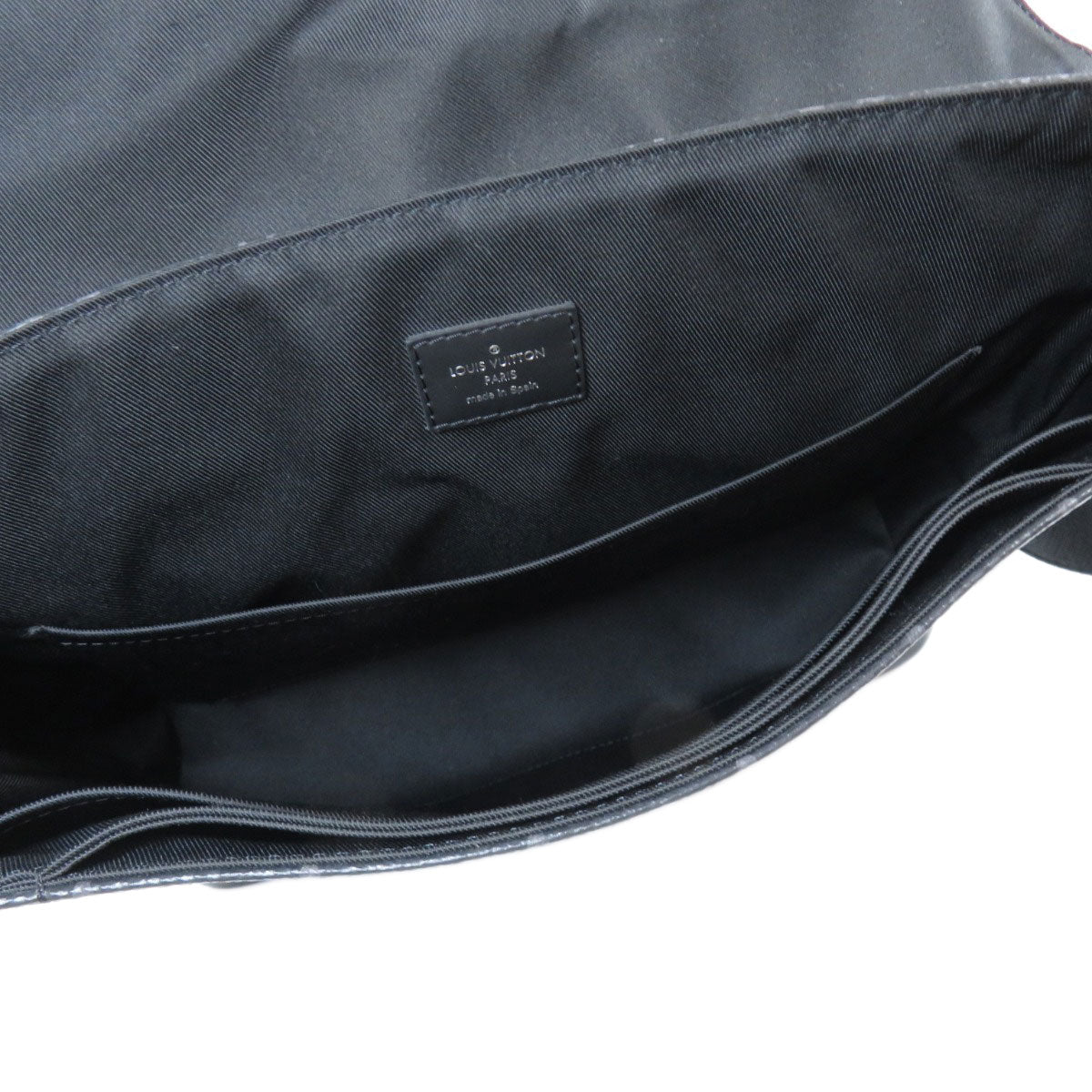 Louis Vuitton District MM Monogram Eclipse Shoulder Bag
