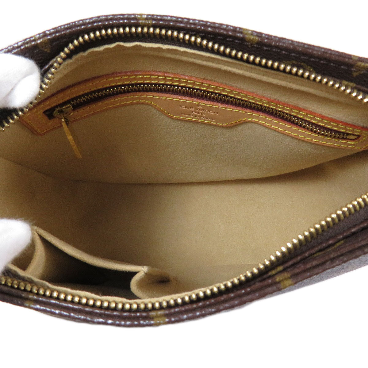 Louis Vuitton Looping MM Handbag Monogram Canvas